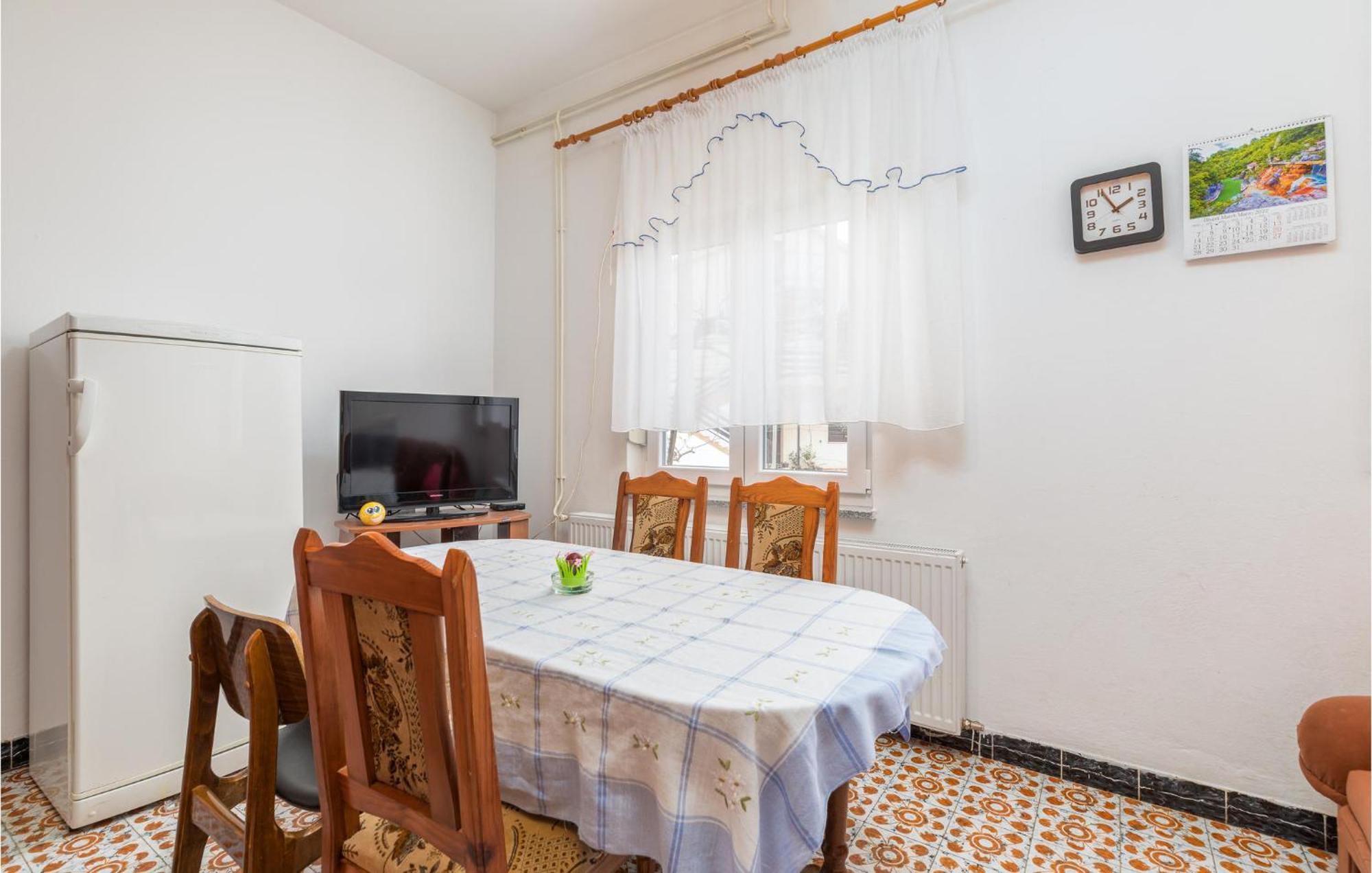 Lovely Apartment In Fazana With Kitchen 外观 照片
