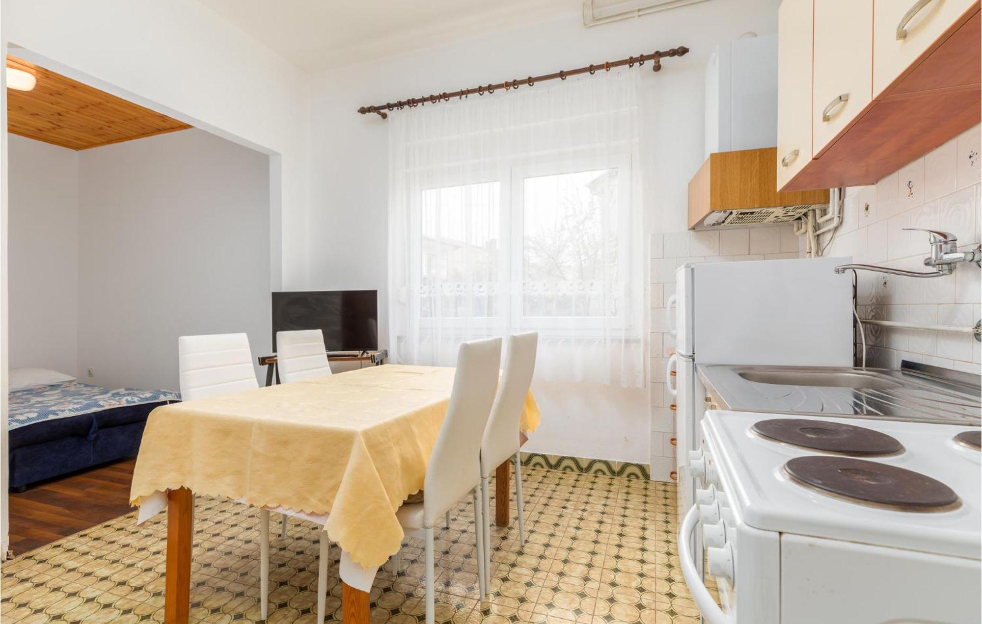 Lovely Apartment In Fazana With Kitchen 外观 照片